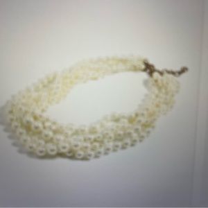 Pearl twisted hammock necklace